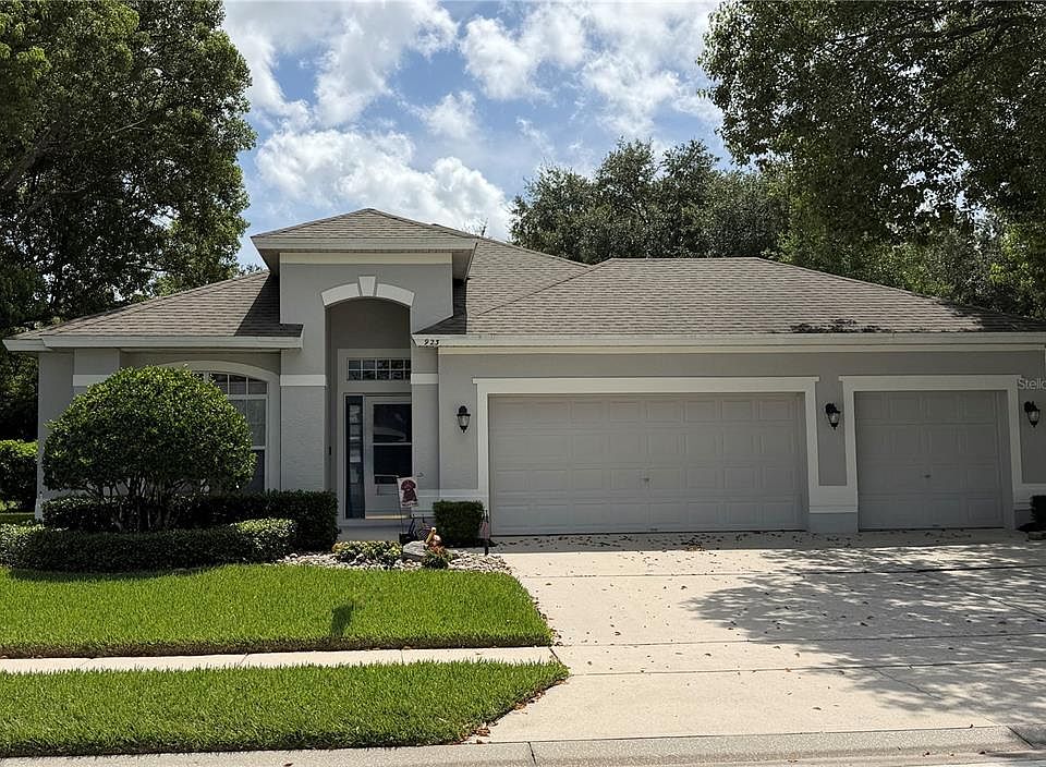 1st image of 923 BRIDGEWAY BOULEVARD