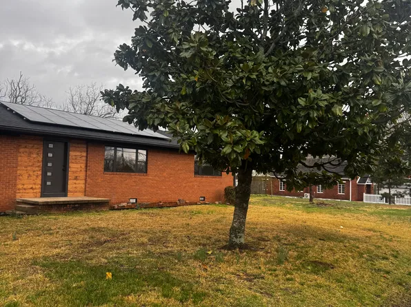 1803 Sutherland Ave, Mena, AR 71953