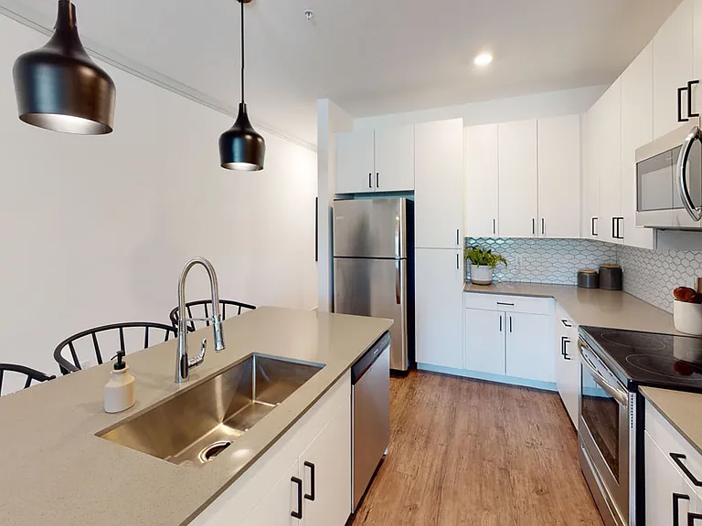 The Prospector Apartments — Photo 5