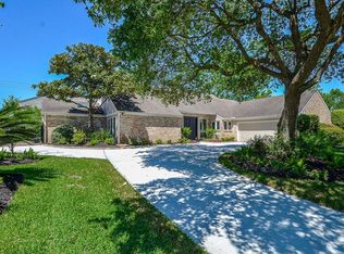 11310 Riverview Dr, Houston, TX 77077
