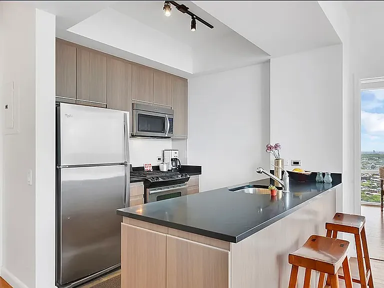 66 Rockwell Pl #40D — Photo 2