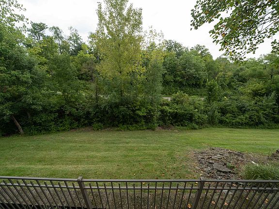 5th image of 1941 Macintosh Ln
