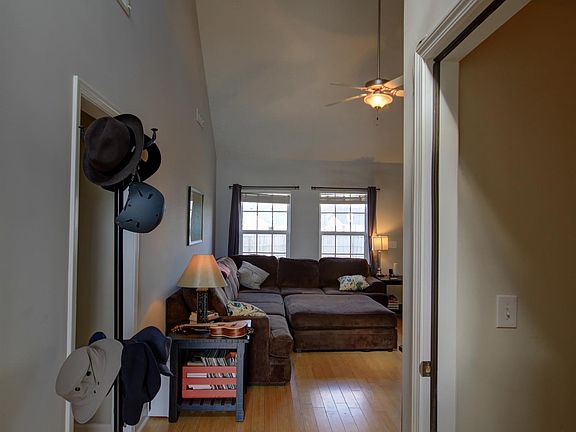 4th image of 5046 Betsy Ann Ave
