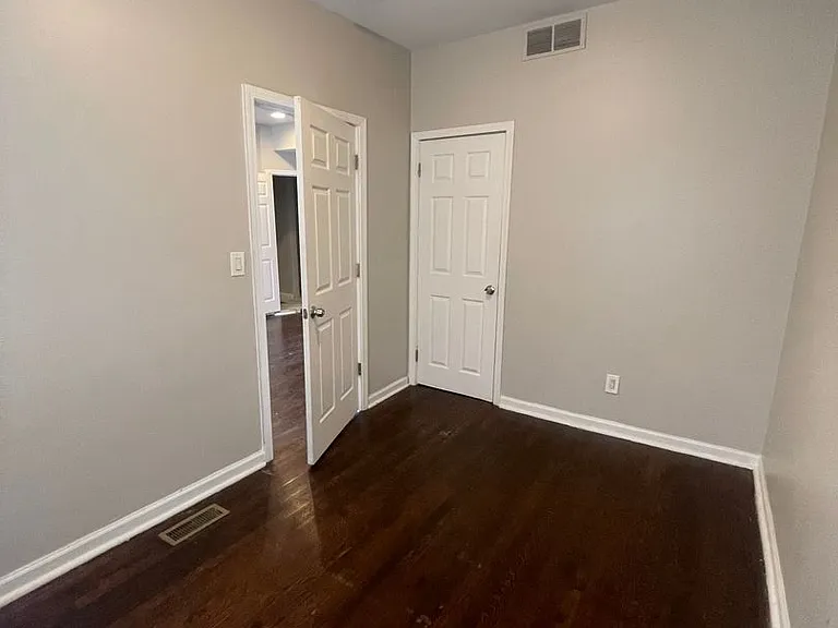 2638 Rosa Parks Blvd — Photo 17