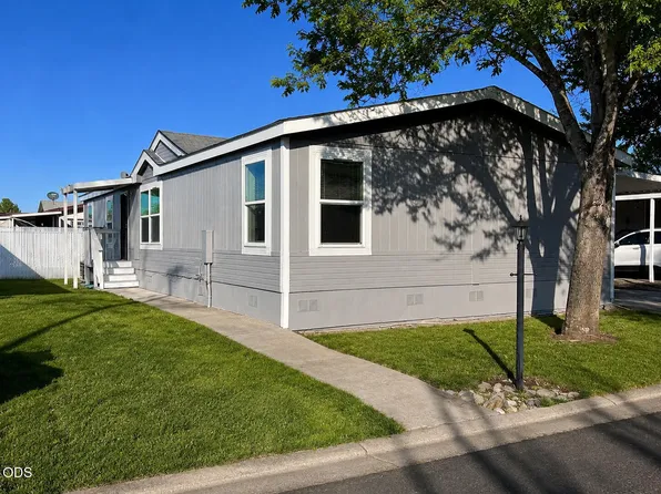 633 E Archwood Dr Unit 125, Eagle Point, OR 97524