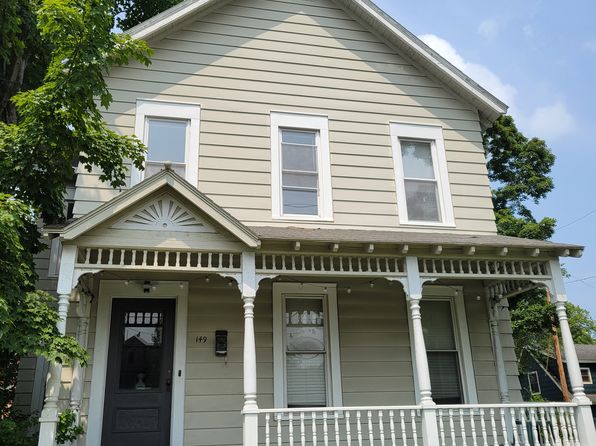 149 Van Dam St APT 3