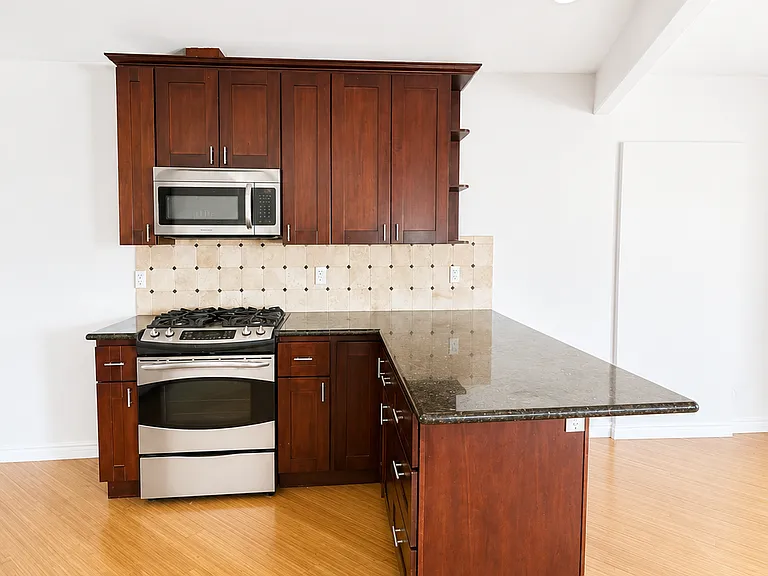 12400 W Washington Blvd #B — Photo 11