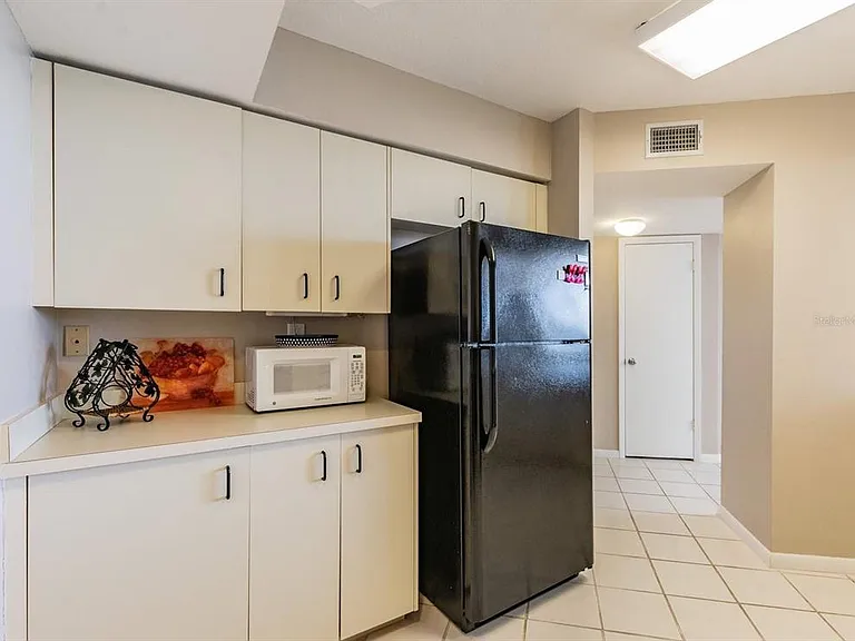 6081 Bahia Del Mar Cir #349 — Photo 5