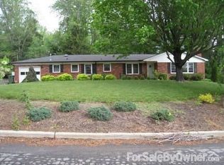 6 Oak Forest Ct, Asheville, NC 28803