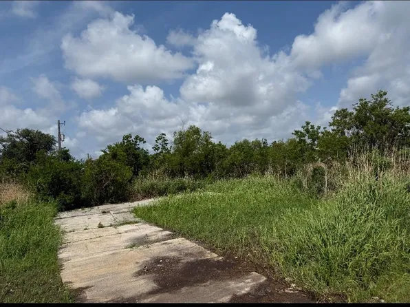 8134 Grand Caillou Rd, Dulac, LA 70353