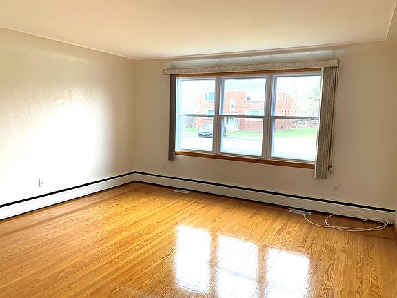 2nd image of 3455 James Ave #1