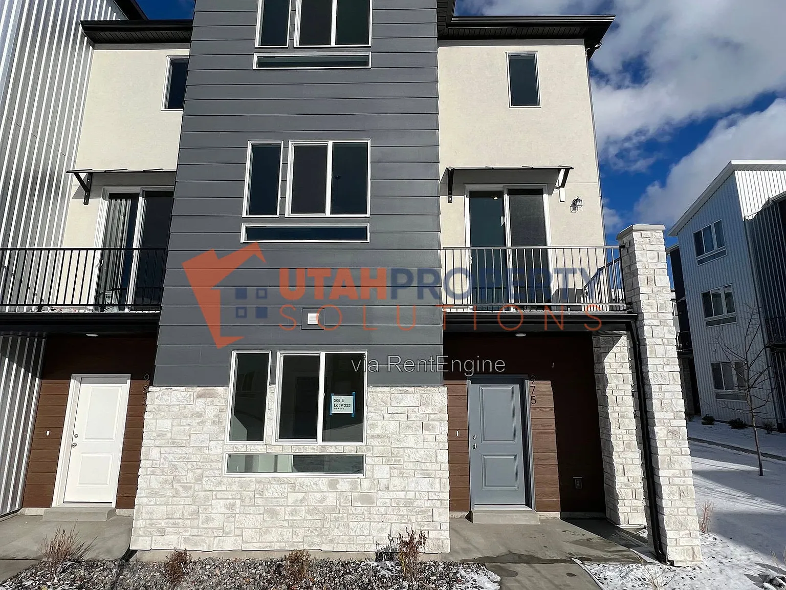 4 bed, 2.5 bath, 2050 sqft, $2,250 — Photo 2