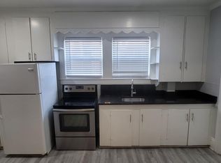 97 Taylor St APT 1R, Manchester, NH 03103