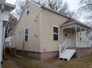 502 S Market St, Waterloo, IL 62298