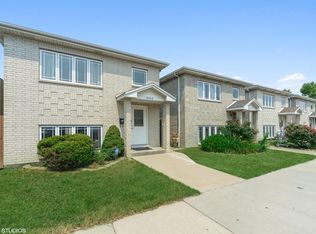 6042 W 63rd St #2, Chicago, IL 60638