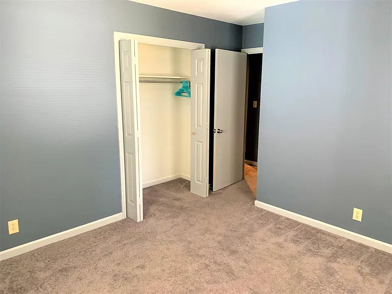 1031 Curran St NW — Photo 13