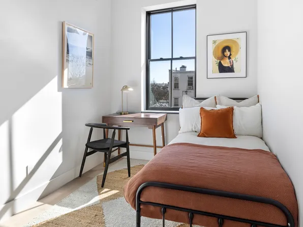 112 Luquer Street image 8 of 9