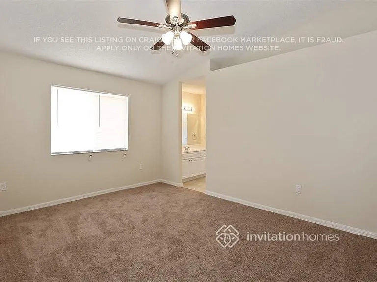 7651 NW 168th Ter — Photo 9