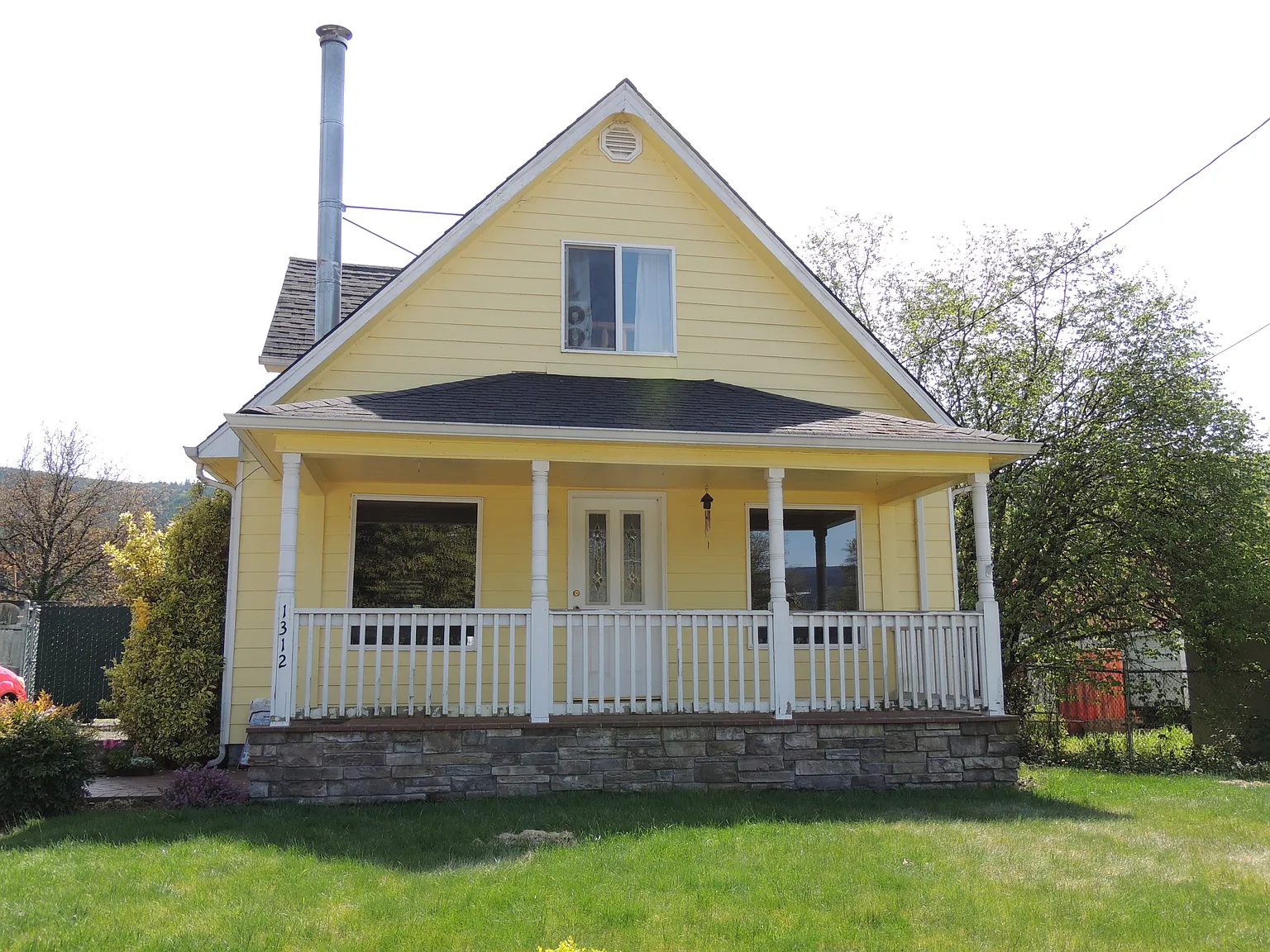 1312 Main St photo 1