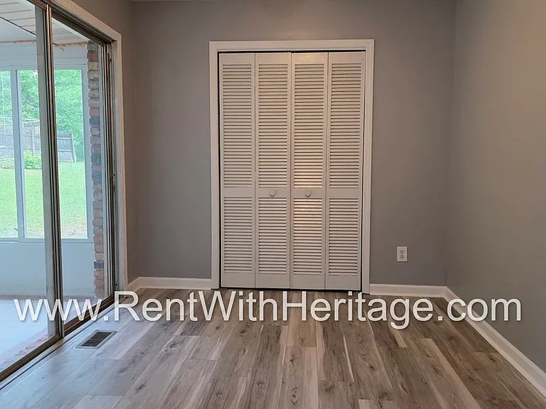 6190 Knights Ln — Photo 13