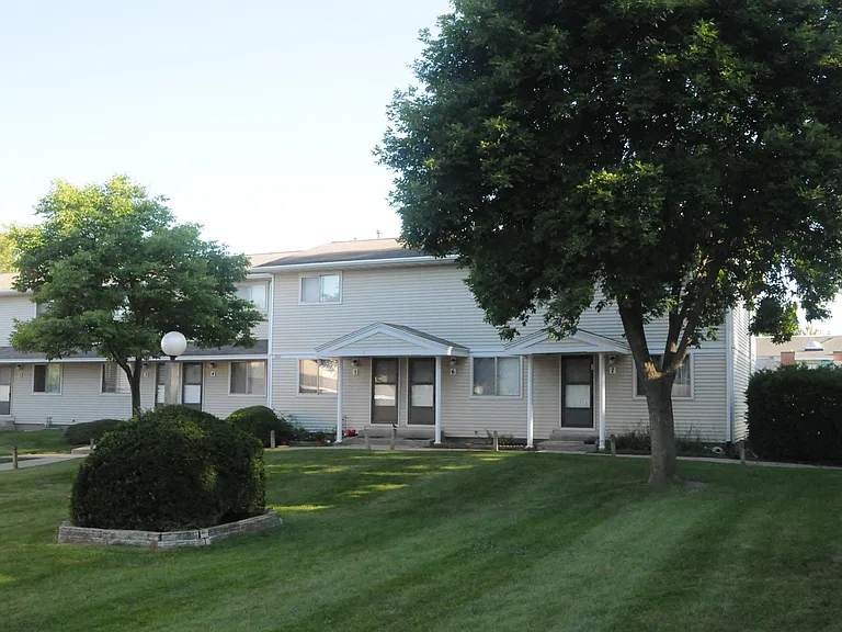 1802 Calvin Ct — Photo 1