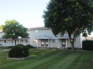 1801 Calvin Ct, Iowa City, IA 52246