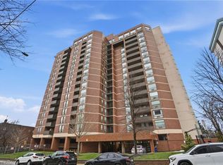 222 Jackson St W #606, Hamilton, ON L8P 4S5