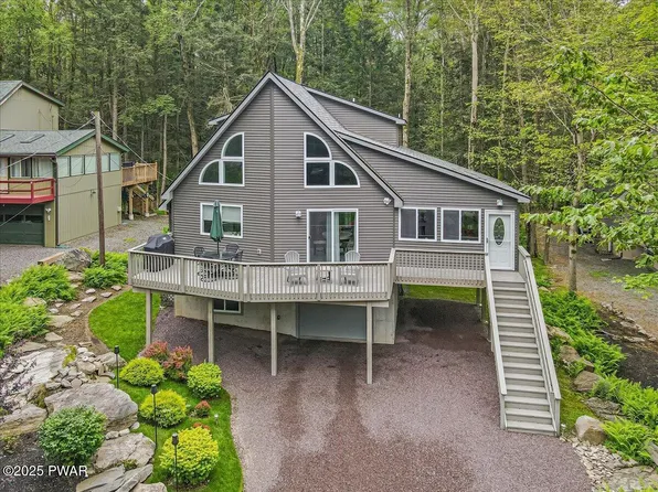 2527 Oak Cir, Lake Ariel, PA 18436