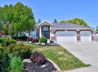 2424 W Chapel Rim Cir, South Jordan, UT 84095