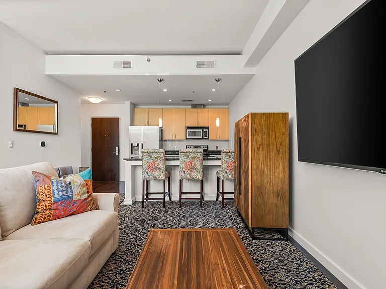 1920 Adelicia St #305 — Photo 14