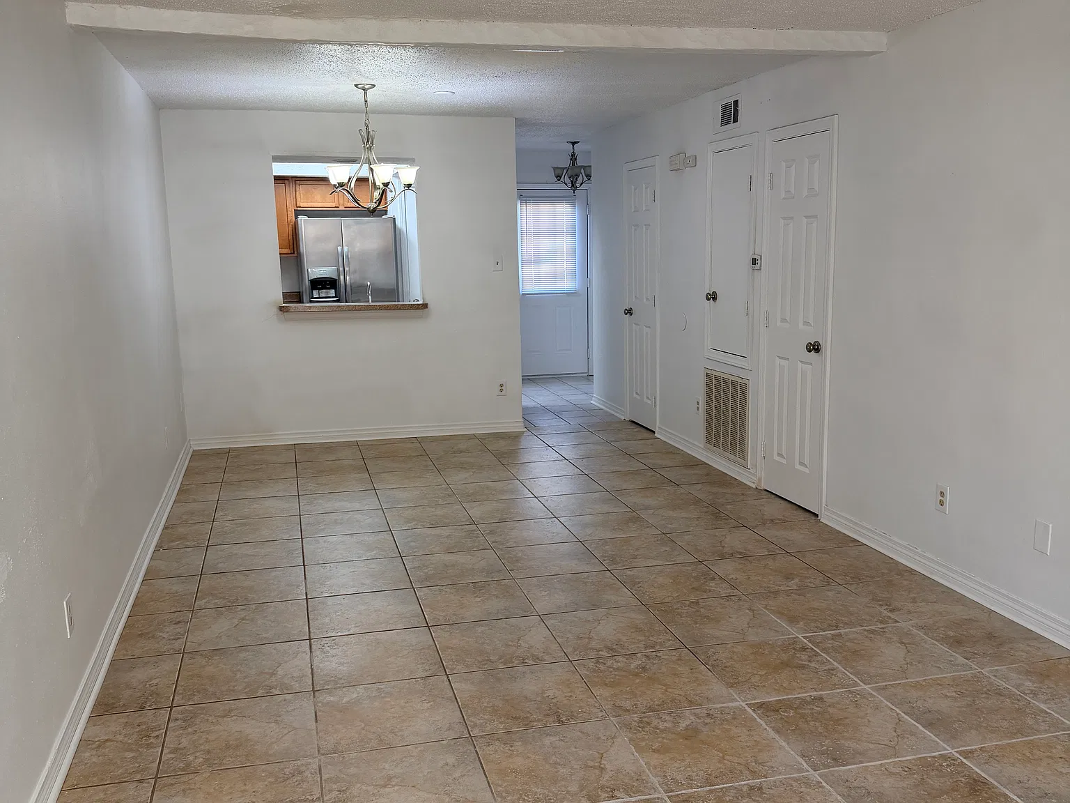 2 bed, 1.5 bath, 1245 sqft, $1,350 — Photo 2