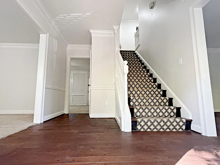 1863 Withmere Way — Photo 3