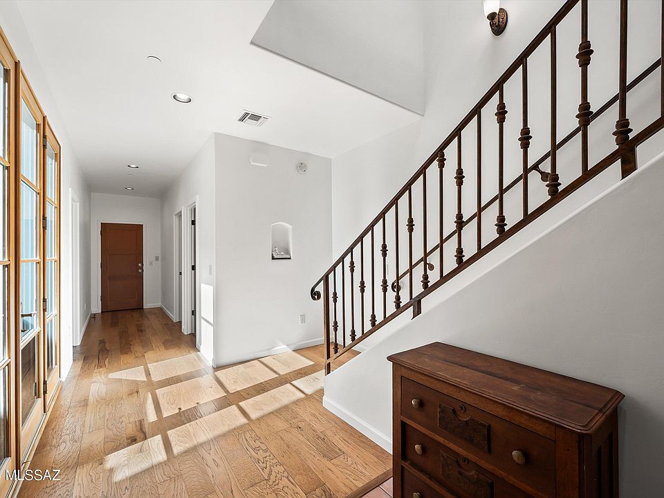 1st image of 176 S Avenida Del Sembrador