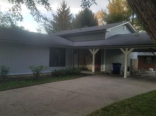 106 Lakeside Ct, Shelbyville, IN 46176