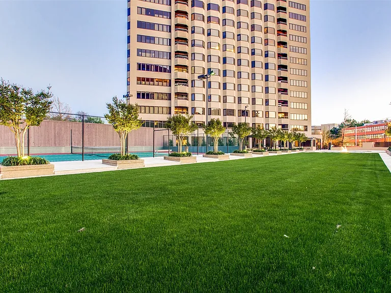 3030 McKinney Ave #703 — Photo 25