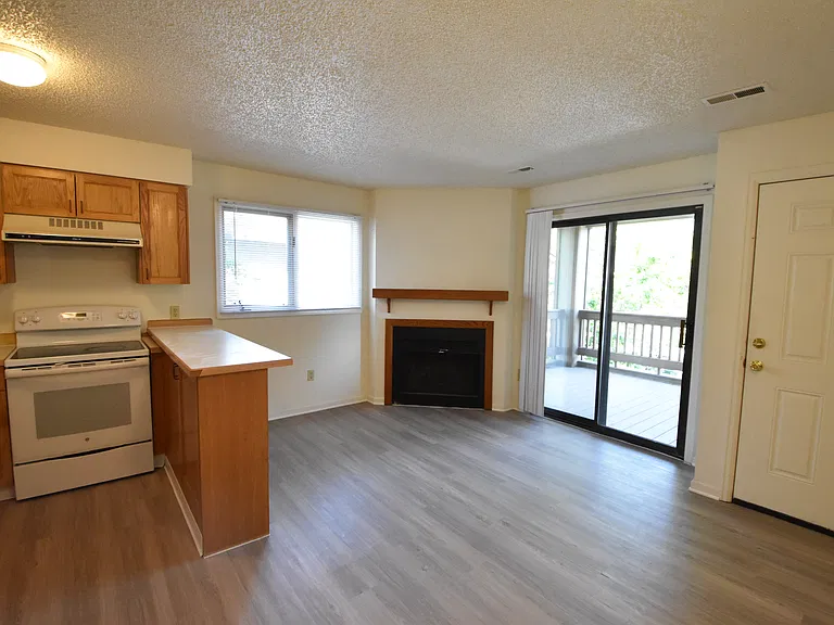 1921 Walnut St #101 — Photo 11