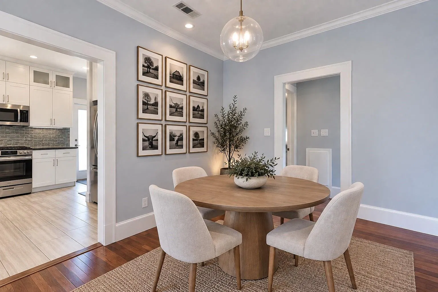 2 bed, 2.0 bath, 1169 sqft, $1,800 — Photo 4