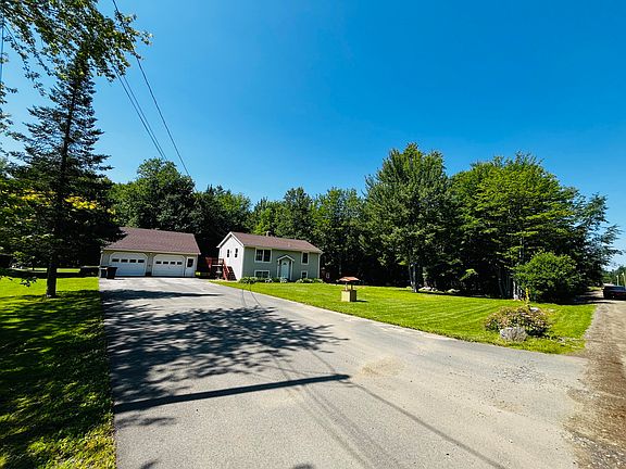 2nd image of 30 Meadow Brook Drive