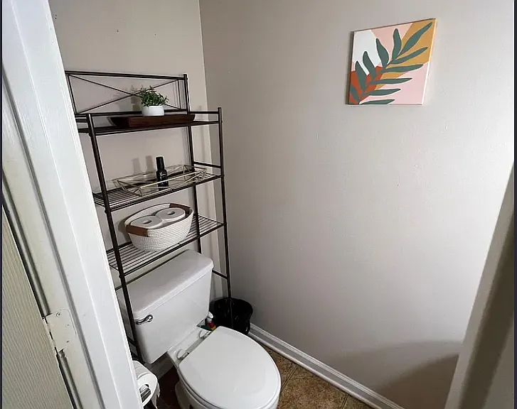 904 N Montgomery St #16 — Photo 11