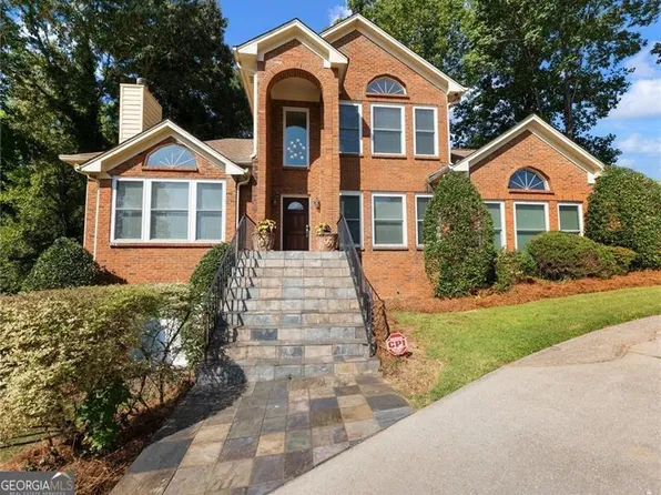 835 Pine Ridge Bnd, Stone Mountain, GA 30087