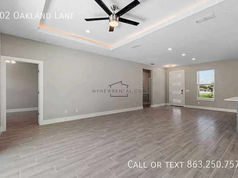 402 Oakland Ln — Photo 11