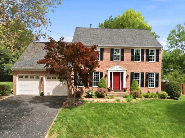 210 Foxborough Dr SW, Leesburg, VA 20175