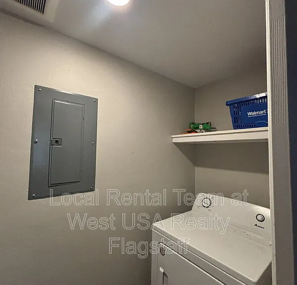 522 S Fountaine St #300 — Photo 13