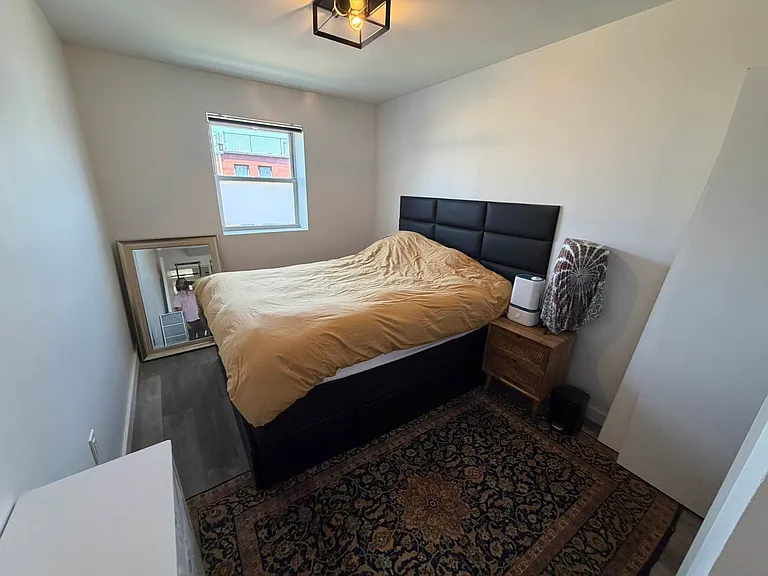 853 Halsey St #4B — Photo 4