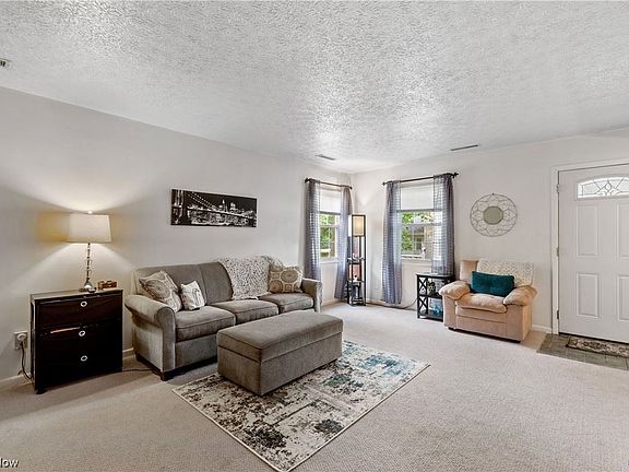 4th image of 2480 Raber Rd APT B
