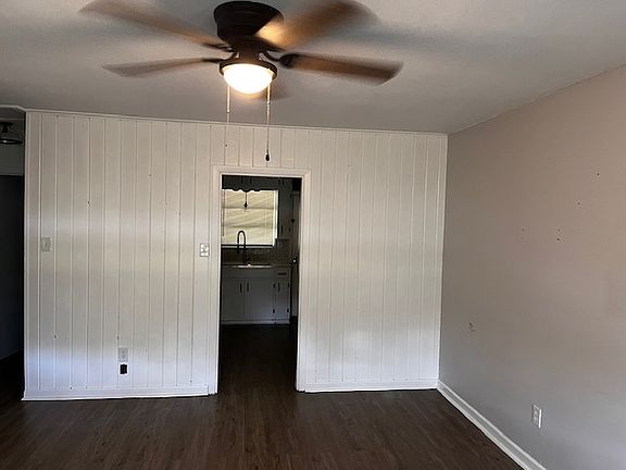 2nd image of 907 Foster Ave
