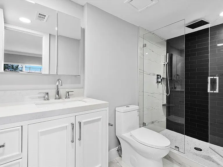 3040 Lake Shore Dr #101 — Photo 27