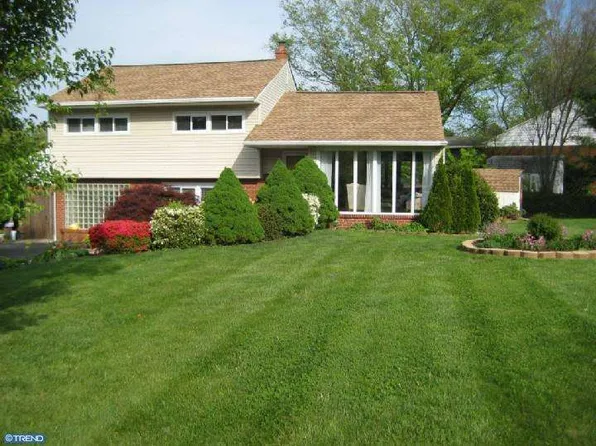 2018 Oak Lane Rd, Wilmington, DE 19803