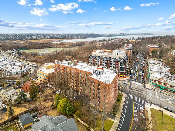 2nd image of 24120 Northern Blvd
