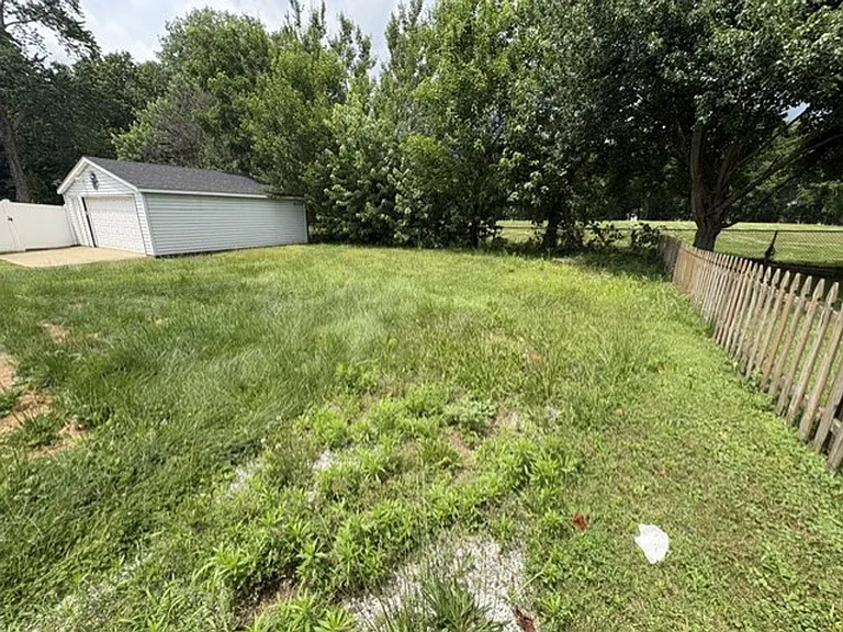 631 Viewpoint Ave — Photo 9